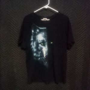 🐺Badass Wolf Shirt, L